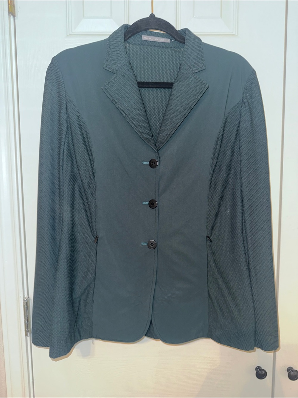RJ classics show coat- size 8 regular